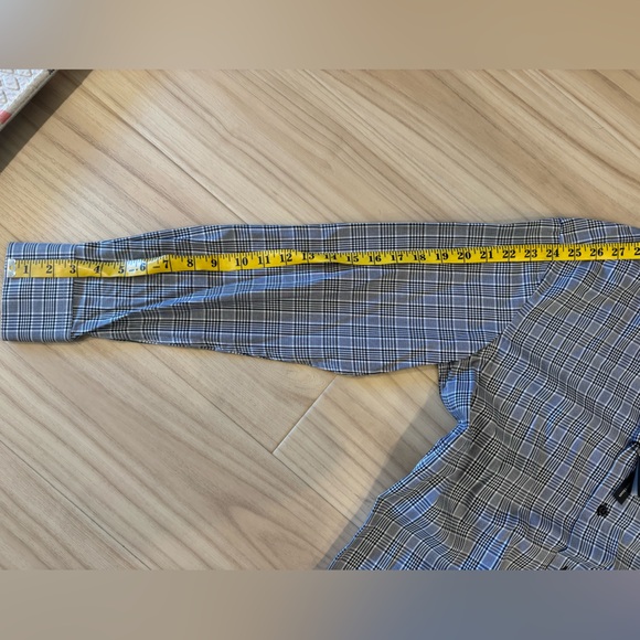 LEVINAS button down - Picture 5 of 7